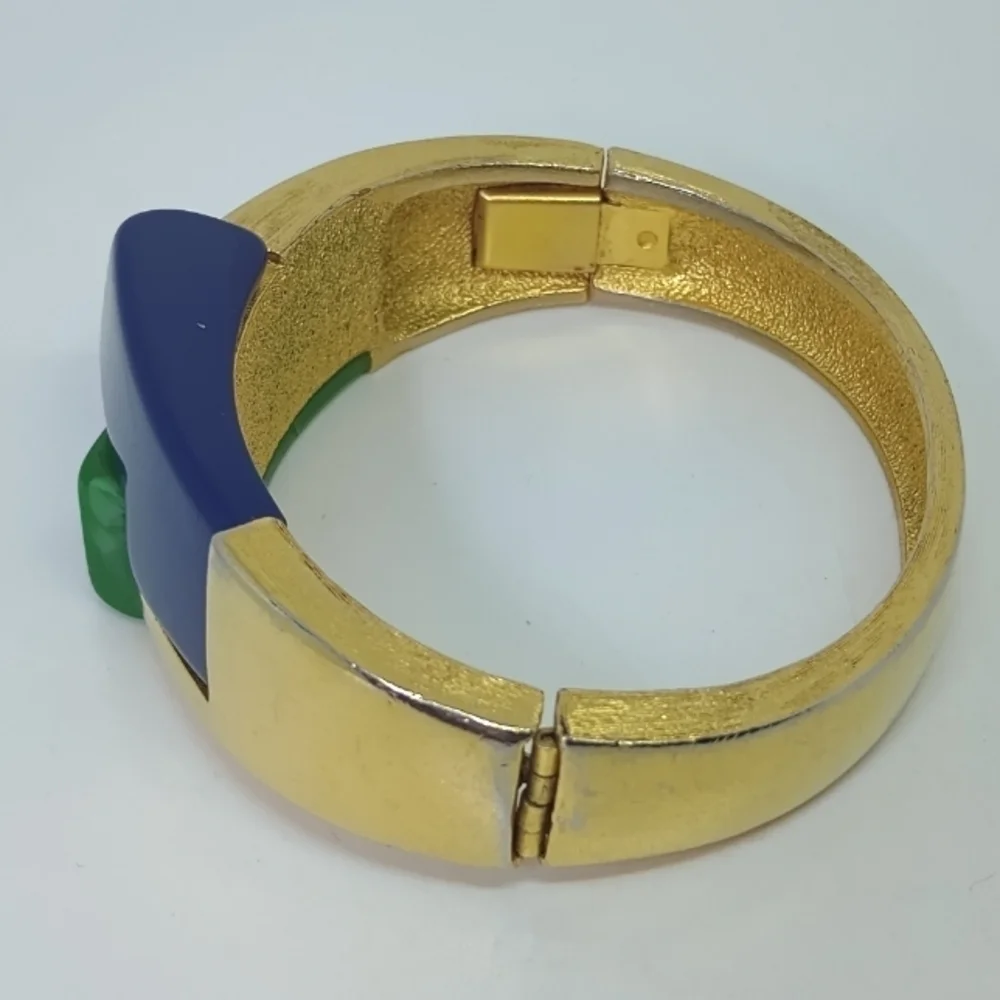 * vintage Crown Trifari colorama lucite & gold tone clamper bracelet